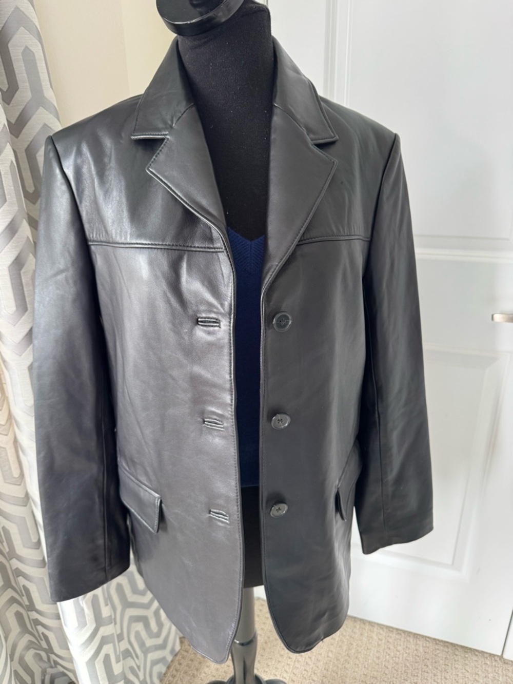 Aritzia Black Leather Prima  Button-Up Blazer Jacket xs nwt